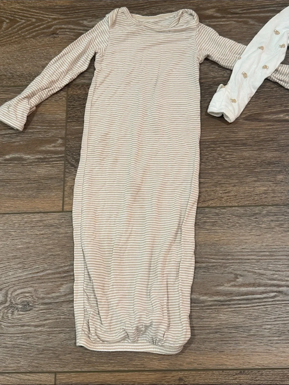 Carters Open Ended Sleep Outfits 0-3 months
